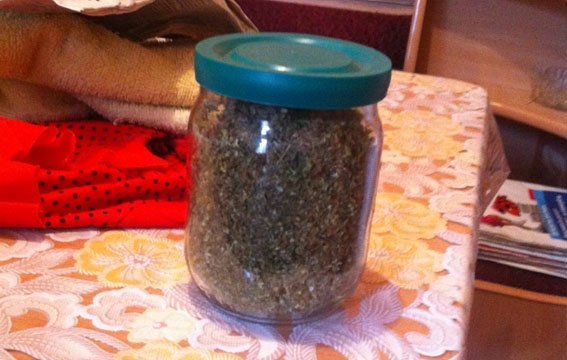 В КРАМАТОРСКЕ ПОЛИЦИЯ ИЗЪЯЛА МАРИХУАНУ НА СУММУ СВЫШЕ 150 ТЫСЯЧ ГРИВЕН (ФОТО) (фото) - фото 3 В КРАМАТОРСКЕ ПОЛИЦИЯ ИЗЪЯЛА МАРИХУАНУ НА СУММУ СВЫШЕ 150 ТЫСЯЧ ГРИВЕН (ФОТО) (фото) - фото 3