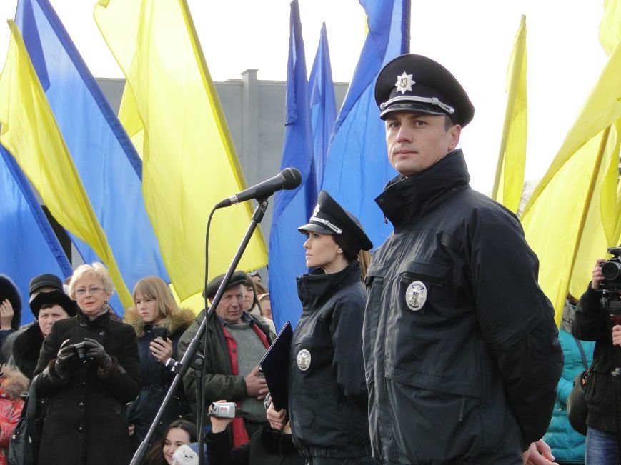 Нова поліція сьогодні присягнула служити громаді Хмельницького (Фото, відео) (фото) - фото 2 Нова поліція сьогодні присягнула служити громаді Хмельницького (Фото, відео) (фото) - фото 2
