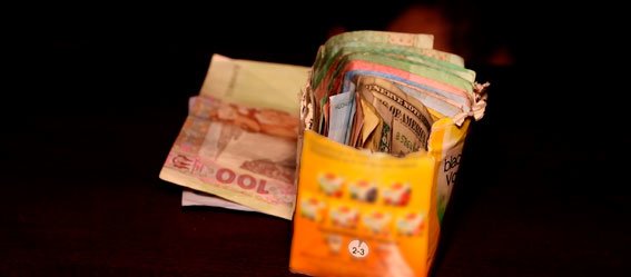 Криворожский iclub: Правоохранители ликвидировали игровые клубы, обслуживавшие клиентов планшетами (ФОТО) (фото) - фото 1 Криворожский iclub: Правоохранители ликвидировали игровые клубы, обслуживавшие клиентов планшетами (ФОТО) (фото) - фото 1