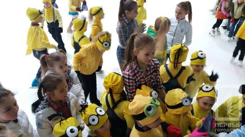 На Ледовой арене устроили новогодние праздники для юных криворожских спортсменов (ФОТО) (фото) - фото 1 На Ледовой арене устроили новогодние праздники для юных криворожских спортсменов (ФОТО) (фото) - фото 1