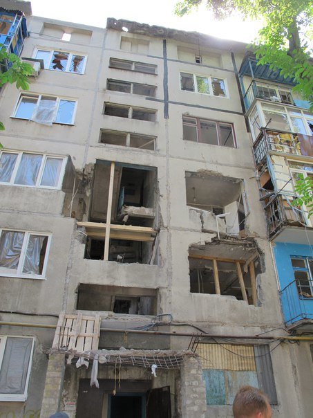 Авдеевский КХЗ восстановил две наиболее повреждённые многоэтажки (фото) - фото 3