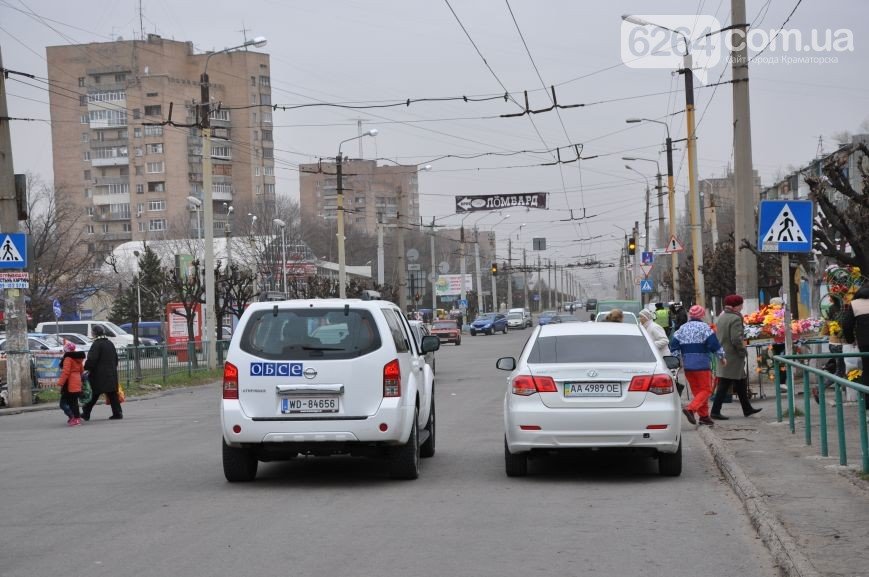 В Краматорске в ДТП попали сотрудники ОБСЕ и Интерпола (фото) - фот... В Краматорске в ДТП попали сотрудники ОБСЕ и Интерпола (фото) - фото 4