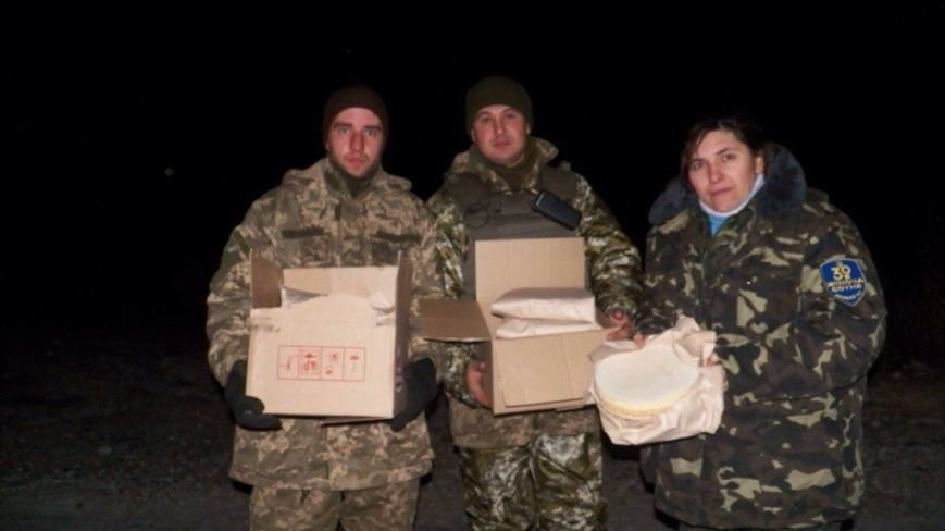 Волонтеры Кривого Рога организовали бойцам АТО настоящий Новый год с оливье и подарками (ФОТО) (фото) - фото 2 Волонтеры Кривого Рога организовали бойцам АТО настоящий Новый год с оливье и подарками (ФОТО) (фото) - фото 2