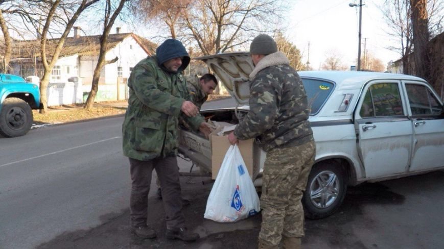 Волонтеры Кривого Рога организовали бойцам АТО настоящий Новый год с оливье и подарками (ФОТО) (фото) - фото 2 Волонтеры Кривого Рога организовали бойцам АТО настоящий Новый год с оливье и подарками (ФОТО) (фото) - фото 2