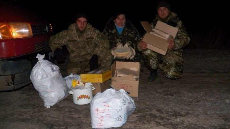 Волонтеры Кривого Рога организовали бойцам АТО настоящий Новый год с оливье и подарками (ФОТО) (фото) - фото 2 Волонтеры Кривого Рога организовали бойцам АТО настоящий Новый год с оливье и подарками (ФОТО) (фото) - фото 2