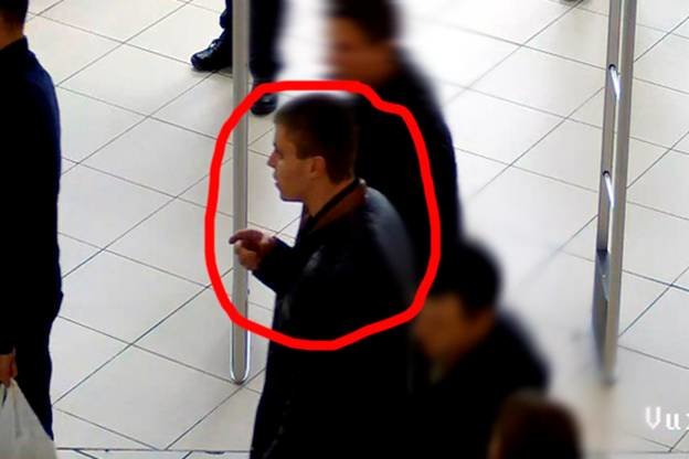 У Львові розшукують підозрюваного у шахрайстві чоловіка, який викрав автомобіль. Опубліковані фото та відео (фото) - фото 1 У Львові розшукують підозрюваного у шахрайстві чоловіка, який викрав автомобіль. Опубліковані фото та відео (фото) - фото 1