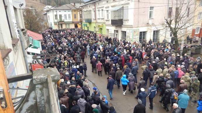 На Львівщині провели в останню дорогу легендарного бійця АТО із позивним “Барні” (ФОТО) (фото) - фото 1 На Львівщині провели в останню дорогу легендарного бійця АТО із позивним “Барні” (ФОТО) (фото) - фото 1