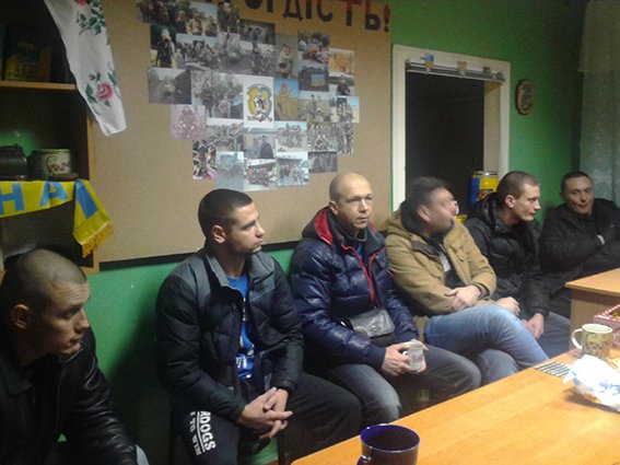 В Кривом Роге полиция выясняла, чем занимаются общественные активисты (ФОТО) (фото) - фото 1 В Кривом Роге полиция выясняла, чем занимаются общественные активисты (ФОТО) (фото) - фото 1