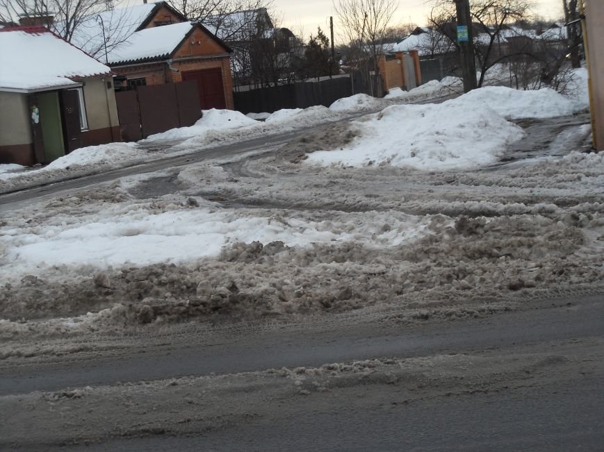 Через потепління та тонни снігу деякі вулиці Полтави затопило (ФОТОФАКТ) (фото) - фото 1 Через потепління та тонни снігу деякі вулиці Полтави затопило (ФОТОФАКТ) (фото) - фото 1