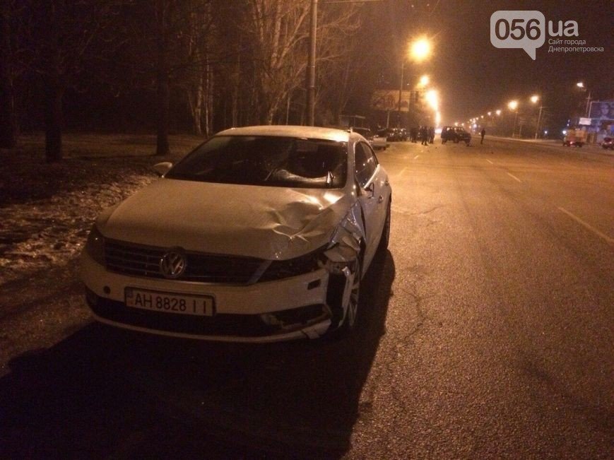 В ДТП на набережной Победы в Днепропетровске погибла студентка из Днепродзержинска (фото) - фото 3 В ДТП на набережной Победы в Днепропетровске погибла студентка из Днепродзержинска (фото) - фото 3