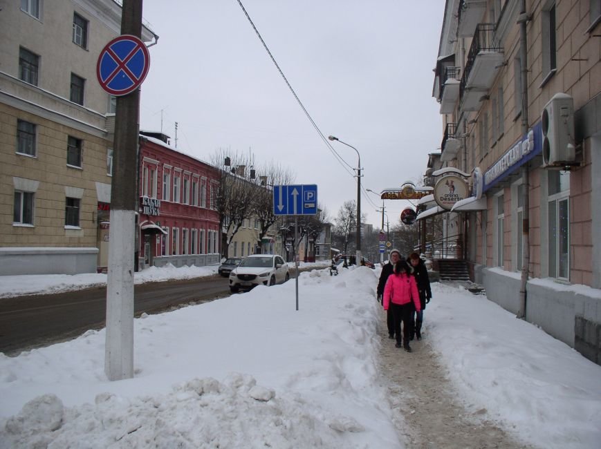 «Даниэлла» оставила в Витебске снежные холмы, которые не спешат убирать (фото) - фото 8 «Даниэлла» оставила в Витебске снежные холмы, которые не спешат убирать (фото) - фото 8