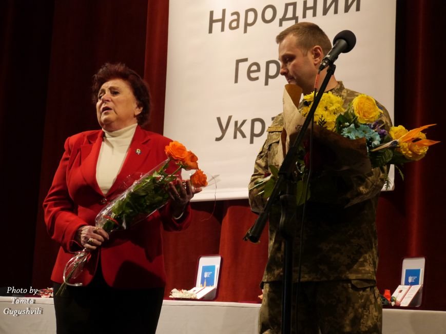 У Тернополі урочисто нагородили Народних Героїв України (ФОТОРЕПОРТАЖ) (фото) - фото 1 У Тернополі урочисто нагородили Народних Героїв України (ФОТОРЕПОРТАЖ) (фото) - фото 1