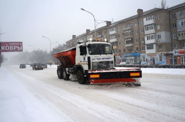 Второй день снежного коллапса в Николаеве: ситуация на дорогах города и области (Постоянно обновляется) (фото) - фото 1 Второй день снежного коллапса в Николаеве: ситуация на дорогах города и области (Постоянно обновляется) (фото) - фото 1