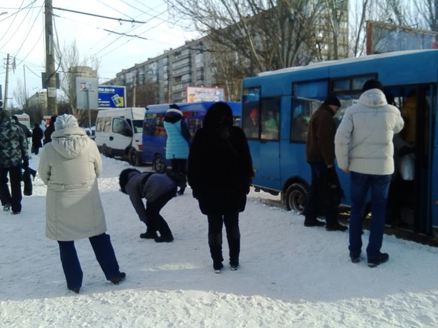 Третий день снежного коллапса в Николаеве: ситуация на дорогах города и области (Постоянно обновляется) (фото) - фото 3 Третий день снежного коллапса в Николаеве: ситуация на дорогах города и области (Постоянно обновляется) (фото) - фото 3