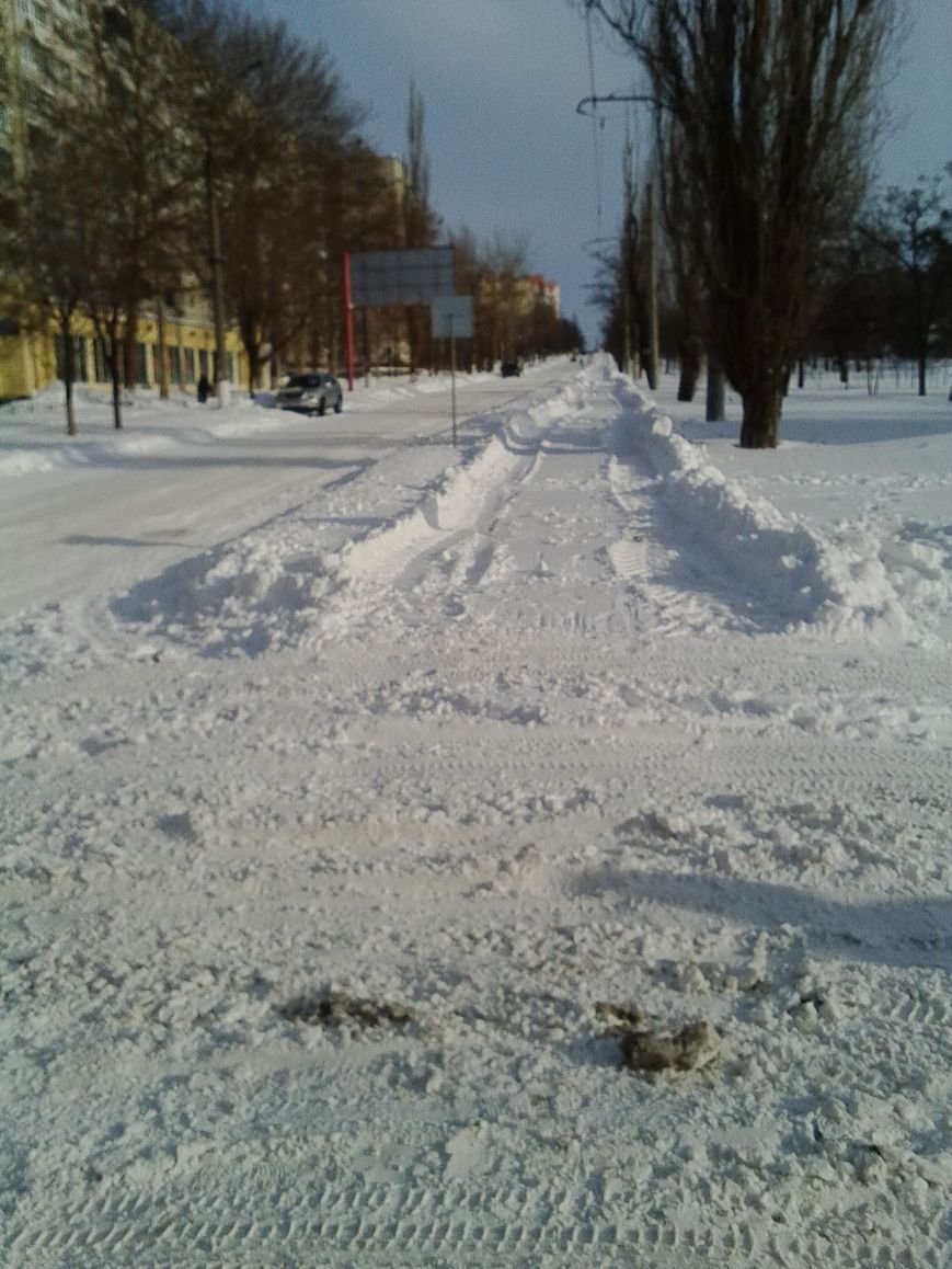 Третий день снежного коллапса в Николаеве: ситуация на дорогах города и области (Постоянно обновляется) (фото) - фото 5 Третий день снежного коллапса в Николаеве: ситуация на дорогах города и области (Постоянно обновляется) (фото) - фото 5
