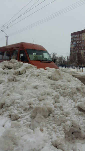 Днепропетровск после снегопада: транспорт работает без сбоев, тротуары посыпаны (ФОТО) (фото) - фото 2 Днепропетровск после снегопада: транспорт работает без сбоев, тротуары посыпаны (ФОТО) (фото) - фото 2