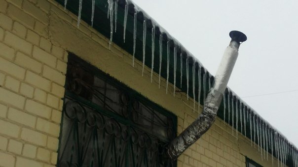 Днепропетровск после снегопада: транспорт работает без сбоев, тротуары посыпаны (ФОТО) (фото) - фото 2 Днепропетровск после снегопада: транспорт работает без сбоев, тротуары посыпаны (ФОТО) (фото) - фото 2