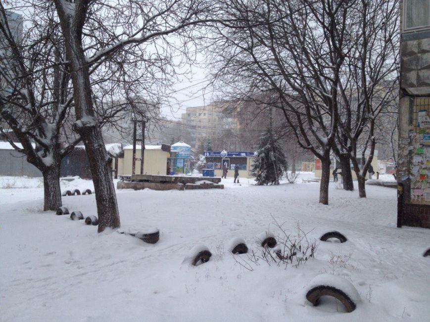 В Днепропетровске продолжается борьба со снегом (ФОТО) (фото) - фото 10 В Днепропетровске продолжается борьба со снегом (ФОТО) (фото) - фото 10
