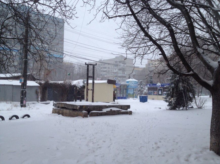 В Днепропетровске продолжается борьба со снегом (ФОТО) (фото) - фото 8 В Днепропетровске продолжается борьба со снегом (ФОТО) (фото) - фото 8