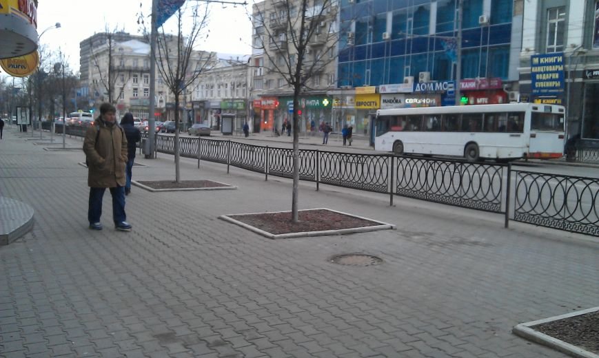 Перенос остановки от правительства Дона грозит проблемами и властям... Перенос остановки от правительства Дона грозит проблемами и властям, и горожанам (фото) - фото 3