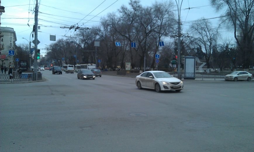 Перенос остановки от правительства Дона грозит проблемами и властям... Перенос остановки от правительства Дона грозит проблемами и властям, и горожанам (фото) - фото 1