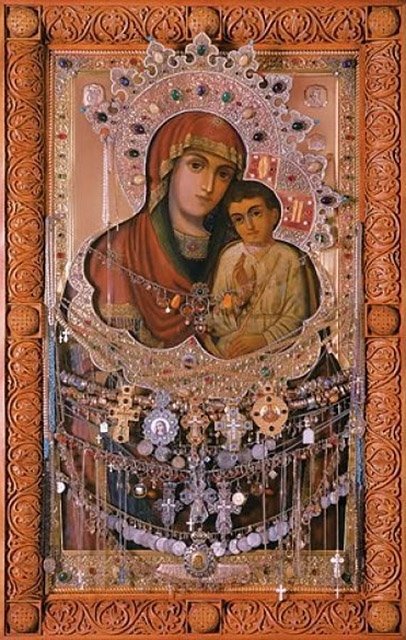 Почаївська ікона Богоматері - серед 12 чудотворних ікон України (фото) - фото 6 Почаївська ікона Богоматері - серед 12 чудотворних ікон України (фото) - фото 6