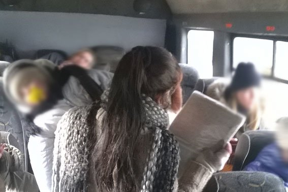 Поліція затримала жінку, яка використовувала своїх дітей для жебрацтва (ФОТО) (фото) - фото 1 Поліція затримала жінку, яка використовувала своїх дітей для жебрацтва (ФОТО) (фото) - фото 1