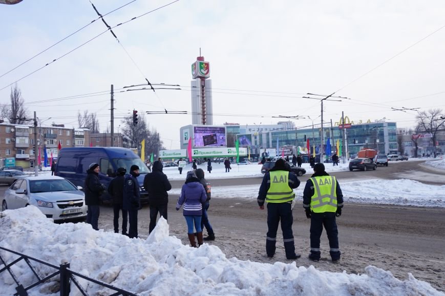Криворожские активисты выступили против политрепрессий в Украине (ОБНОВЛЕНО, ФОТО) (фото) - фото 2 Криворожские активисты выступили против политрепрессий в Украине (ОБНОВЛЕНО, ФОТО) (фото) - фото 2