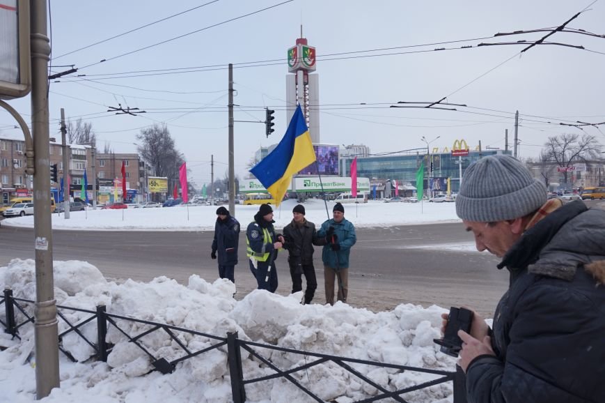 Криворожские активисты выступили против политрепрессий в Украине (ОБНОВЛЕНО, ФОТО) (фото) - фото 2 Криворожские активисты выступили против политрепрессий в Украине (ОБНОВЛЕНО, ФОТО) (фото) - фото 2