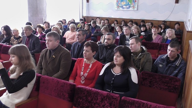 В Добропольской райгосадминистрации торжественно встретили День соборности Украины (ФОТО) (фото) - фото 1 В Добропольской райгосадминистрации торжественно встретили День соборности Украины (ФОТО) (фото) - фото 1