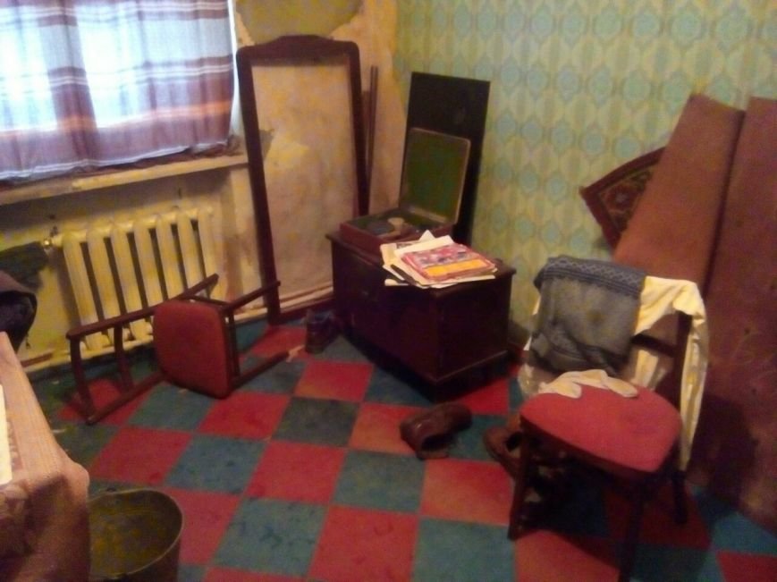 В Днепродзержинске совершено разбойное нападение на мужчину с ограниченными возможностями (фото) - фото 3 В Днепродзержинске совершено разбойное нападение на мужчину с ограниченными возможностями (фото) - фото 3