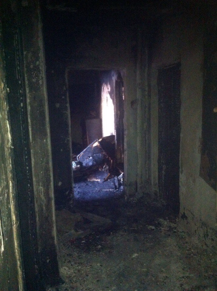 В Кривом Роге во время ночного пожара погибла женщина и спасены 5 человек, среди которых был ребенок (ФОТО, ОБНОВЛЕНО) (фото) - фото 1 В Кривом Роге во время ночного пожара погибла женщина и спасены 5 человек, среди которых был ребенок (ФОТО, ОБНОВЛЕНО) (фото) - фото 1