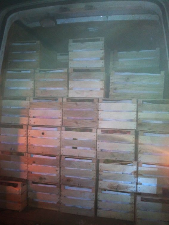 В Артемовске-Бахмуте полиция предотвратила нелегальную перевозку продуктов питания на оккупированные территории (фото) - фото 1 В Артемовске-Бахмуте полиция предотвратила нелегальную перевозку продуктов питания на оккупированные территории (фото) - фото 1