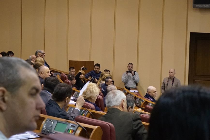Содержание аэропорта для Кривого Рога - большая роскошь. 36 депутатов выделили на его развитие дополнительно 2 миллиона (ФОТО) (фото) - фото 2 Содержание аэропорта для Кривого Рога - большая роскошь. 36 депутатов выделили на его развитие дополнительно 2 миллиона (ФОТО) (фото) - фото 2