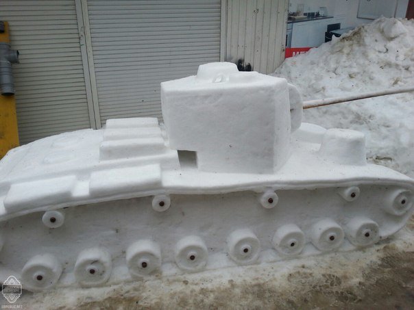В Одессе из снега вылепили сфинкса и настоящий танк (ФОТО) (фото) - фото 1