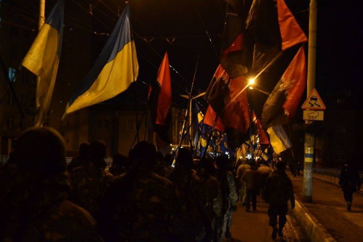 У Тернополі центральними вулицями міста пройшов марш пам'яті героїв Крут (фото) (фото) - фото 1 У Тернополі центральними вулицями міста пройшов марш пам'яті героїв Крут (фото) (фото) - фото 1