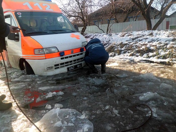 В Рубежном машина В Рубежном машина