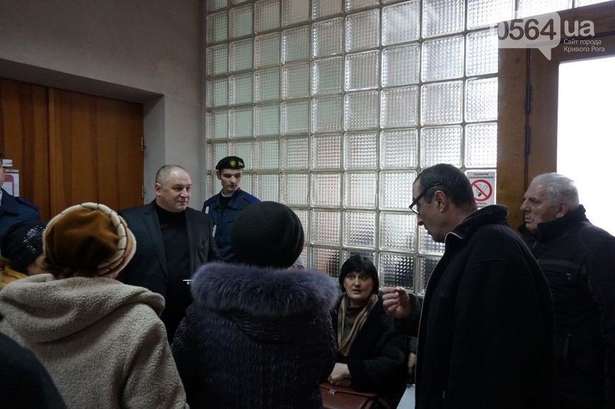 В Кривом Роге: Вилкул провел прием граждан, криворожане судятся с водителями маршруток, опубликован Закон о перевыборах мэра (фото) - фото 1 В Кривом Роге: Вилкул провел прием граждан, криворожане судятся с водителями маршруток, опубликован Закон о перевыборах мэра (фото) - фото 1