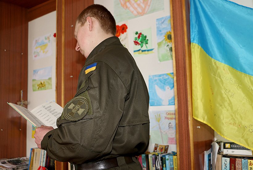 Солдат Нацгвардії з Донецька відверто про свою службу. (фото) - фото 1 Солдат Нацгвардії з Донецька відверто про свою службу. (фото) - фото 1