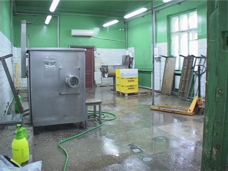 СБУ предотвратила реализацию в Днепропетровской области 23 тонн некачественного фарша (ФОТО) (фото) - фото 1 СБУ предотвратила реализацию в Днепропетровской области 23 тонн некачественного фарша (ФОТО) (фото) - фото 1