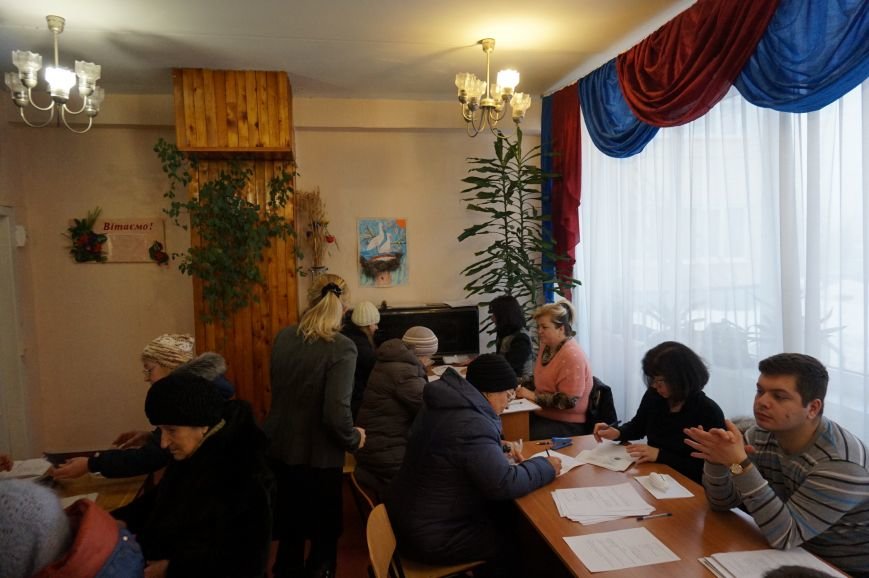 Криворожане больше не стоят в очередях за соцпомощью в размере 500 гривен (ФОТО) (фото) - фото 1 Криворожане больше не стоят в очередях за соцпомощью в размере 500 гривен (ФОТО) (фото) - фото 1