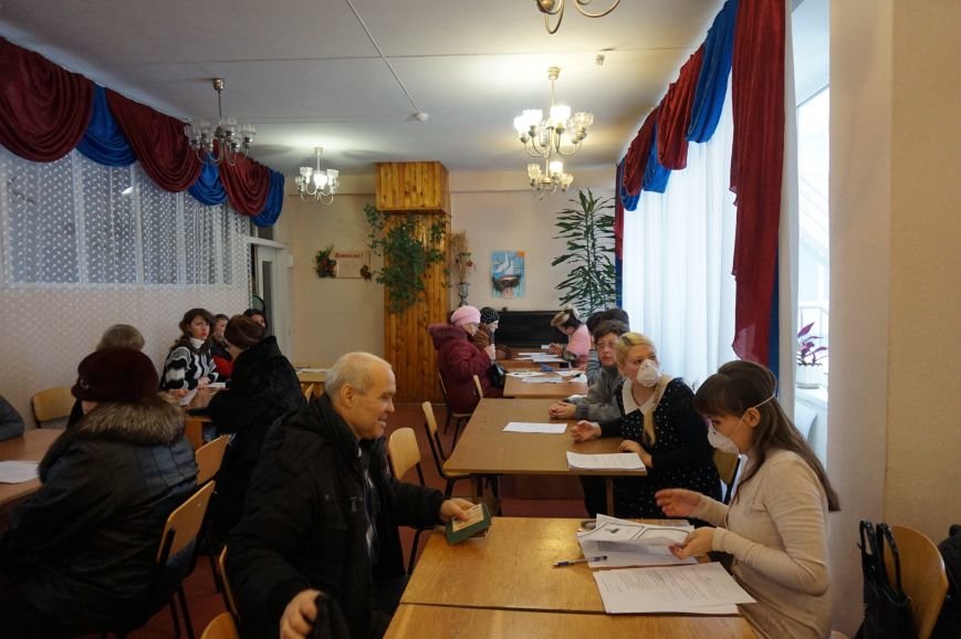 Криворожане больше не стоят в очередях за соцпомощью в размере 500 гривен (ФОТО) (фото) - фото 1 Криворожане больше не стоят в очередях за соцпомощью в размере 500 гривен (ФОТО) (фото) - фото 1
