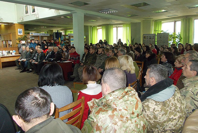 В Cлов’янську відбулася зустріч гвардійців з краєзнавцями (фото) - фото 1 В Cлов’янську відбулася зустріч гвардійців з краєзнавцями (фото) - фото 1