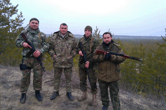 Луганские полицейские подтвердили свою готовность отразить нападение врага (ФОТО) (фото) - фото 2 Луганские полицейские подтвердили свою готовность отразить нападение врага (ФОТО) (фото) - фото 2