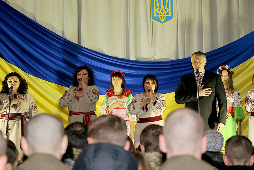 Гвардійців запросили на концерт артисти Бугаївки (фото) - фото 1 Гвардійців запросили на концерт артисти Бугаївки (фото) - фото 1