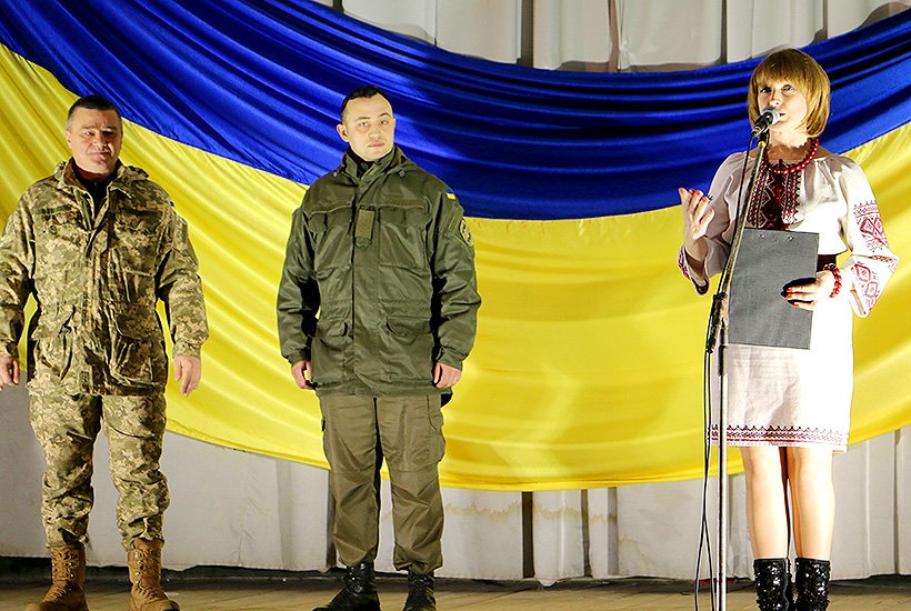 Гвардійців запросили на концерт артисти Бугаївки (фото) - фото 1 Гвардійців запросили на концерт артисти Бугаївки (фото) - фото 1