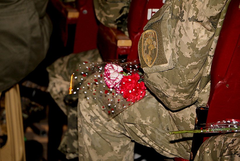 Гвардійців запросили на концерт артисти Бугаївки (фото) - фото 1 Гвардійців запросили на концерт артисти Бугаївки (фото) - фото 1