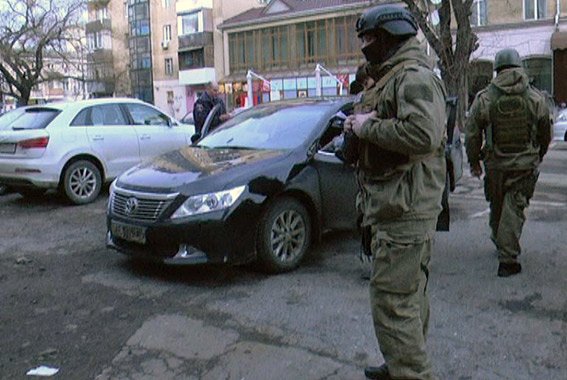 В Одессе полицейские задержали грабителей на угнанной машине (ФОТО) (фото) - фото 1