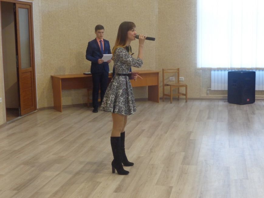 В Красноармейском индустриальном институте торжественно вручили дипломы магистрам (фото) - фото 17 В Красноармейском индустриальном институте торжественно вручили дипломы магистрам (фото) - фото 17