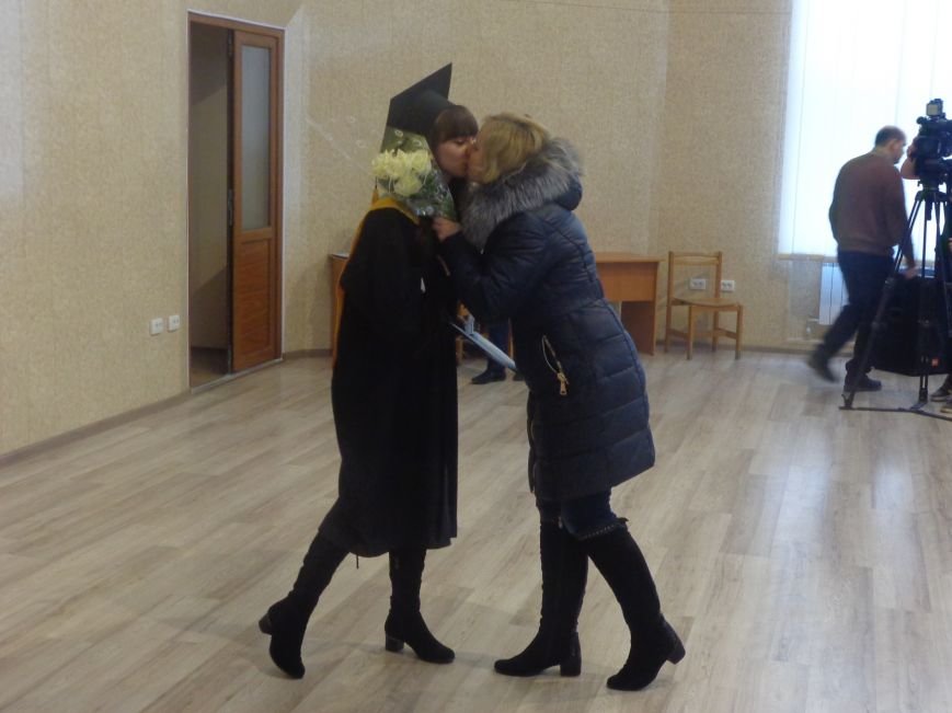 В Красноармейском индустриальном институте торжественно вручили дипломы магистрам (фото) - фото 12 В Красноармейском индустриальном институте торжественно вручили дипломы магистрам (фото) - фото 12